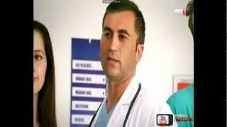 Leyla ile Mecnun - Doktorlar a Gönderme Dalga Geçme