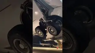 HOW A LANDING GEAR OPENS 
