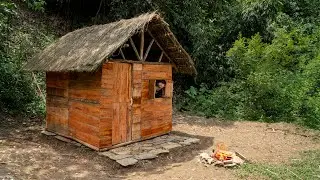 30 Days Alone in the Forest. Building a wooden cabin, roofing, make doors and windows | Ep4