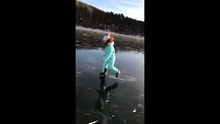 На коньках по первому льду