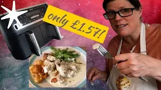 BUDGET meal for 4, £1.57 per PERSON | Creamy Garlic Chicken with Parmasan Roasted Potatoes