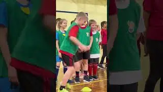 Урок физкультуры в школе №90