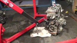How to lift up car engine with using hydraulic crane hoist