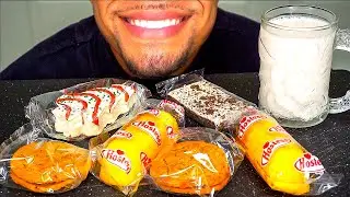 ASMR LITTLE DEBBIE CAKES TWINKIES OATMEAL CHRISTMAS TREE COOKIES & CREME BROWNIES EATING SOUNDS