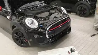 Mini Cooper F56 Снятие переднего бампера.