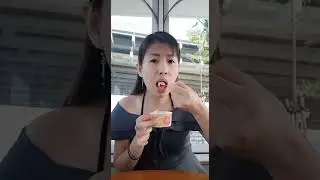 Bikin Ngiler Es Krim Nya Atau...