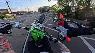 KX100 VS CR85 WHEELIE BATTLE!