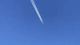 (British Airways) Airbus A350-1041 cruising with contrails overhead at 38,000 ft