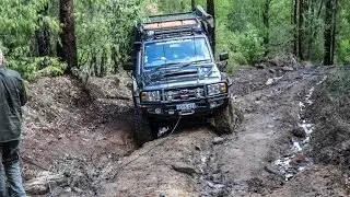 4x4 offroad extreme mud hill climb fail & recovery