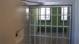 Репетитор украл школьника, а тот - деньги отца?