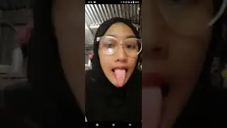 jilbab mantul angkat baju tayang bra lidah panjang