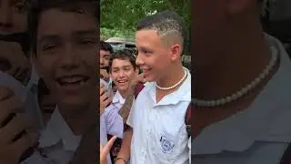 Entrevista en Colegios - El Luigii