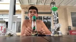 35$ Bong vs 30$ bong