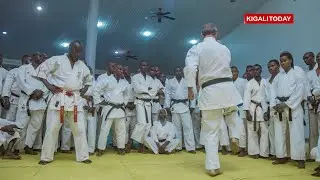 Imyiyereko ya Karate ||  Maitre Sinzi na bagenzi be bazamuye mu ntera abandi bakinnyi