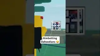 Trying a Roblox Aimbot External Cheats on Da Hood 😂 #roblox #robloxexploiting #robloxshorts #shorts