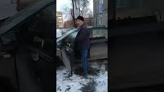 Автохам в Новокузнецке, Сибиряков-Гвардейцев 20. Игнорирует правила парковки в дворовой территории