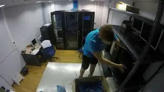 How I built my Server Room (3 Months in 10 minutes Time lapse)