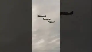 Spitfire Air Display at Goodwood Revival...