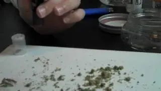 How to Cut Weed & Pack a Bowl Like a Pro