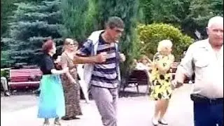 ТОПОЛЯ ТОПОЛЯ!!!!