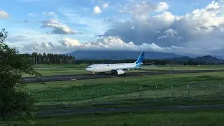 PESAWAT A330 GARUDA INDONESIA TERBANG DI MANADO