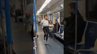 MARI M танцует в метро 
