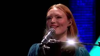 Freya Ridings - Weekends [Live on Graham Norton] HD