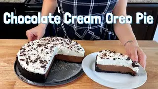 The Best Chocolate Cream Oreo Pie You'll Ever Eat!