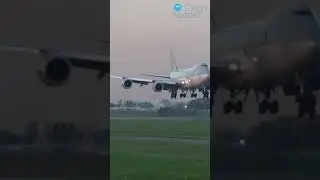 BOEING 747 LANDING