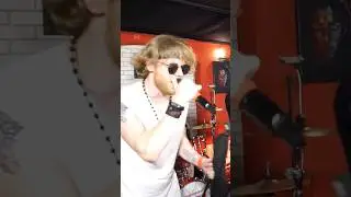 Этот ролик набрал 1 МИЛЛИОН просмотров в ТикТок 🤯#3сентября #metallica #tiktok #mashup