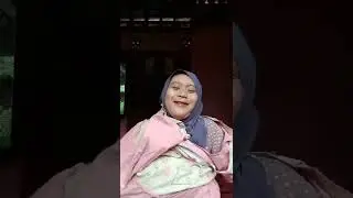 NGAKAK🤣 PAKE BAJU WAKTU KECIL.  MUAT NGGAK YA?