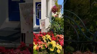 The most beautiful front porch garden! Mackinac Island, Michigan #flowergarden #mackinacisland