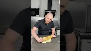 Торт Наполеон на сковороде с заварным кремом.