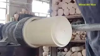 The carpenter made a wooden jar with a lid to brew wine