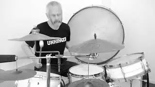 DF no.298-better take of drum solo on White Ghost vintage kit, 3 bass drums, hand-spun 'UFO' cymbal