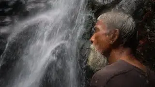 Hiking to the waterfall in Caura