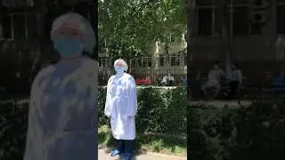 Врачи вышли на минуту молчания в Алматы