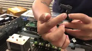 Installing a Flex Bay in an R720xd 24-Bay Server