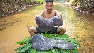 Cooking Big Cow Liver Recipe In The Forest - Wilderness Cooking