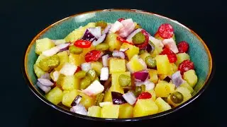 Картофельный салат с огурцом и копчёностями. Potato salad with cucumber and smoked.