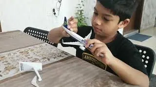 Assembling Ryanair Boeing 737 Aircraft Model