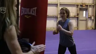 Emilia Clarke training Sarah Connor 'Terminator Genisys' Behind The Scenes