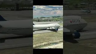 Belly Landing!!! Emergency Landing Of Delta B747 When Landing Gear Failure At St Martin