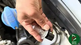 How to change headlight bulbs in Hyundai Elantra