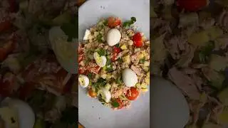 САЛАТ С ТУНЦОМ И АВОКАДО