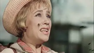 Королева бензоколонки (1963) || Фрагмент || 'Справка о том, что есть талант' || Фрагмент фильма