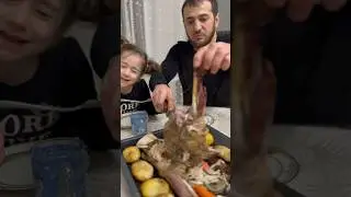 любители мяса 😂