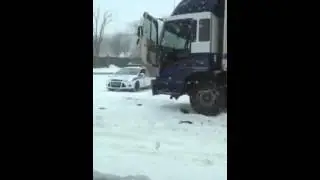 Сотрудника ДПС сбила машина