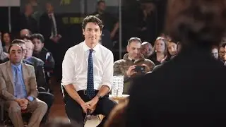 Trudeau answers English question in French because 'we're in Quebec'