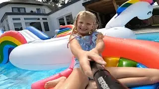 MYLANA NEEMT DE VLOG OVER BIJ HET ZWEMBAD! 